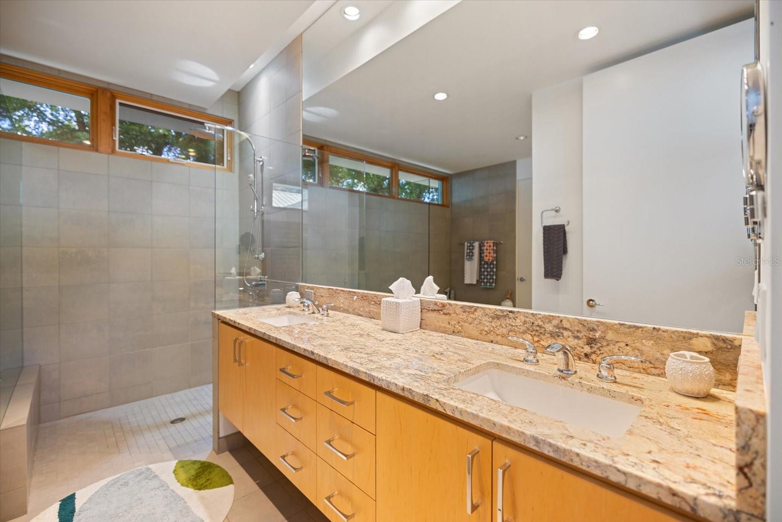 A4670822 Property Photo