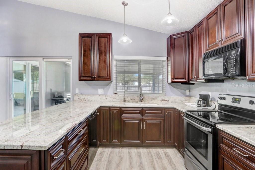 10305 DEL MAR CIR, TAMPA, FL, 33624