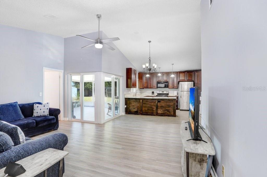 10305 DEL MAR CIR, TAMPA, FL, 33624