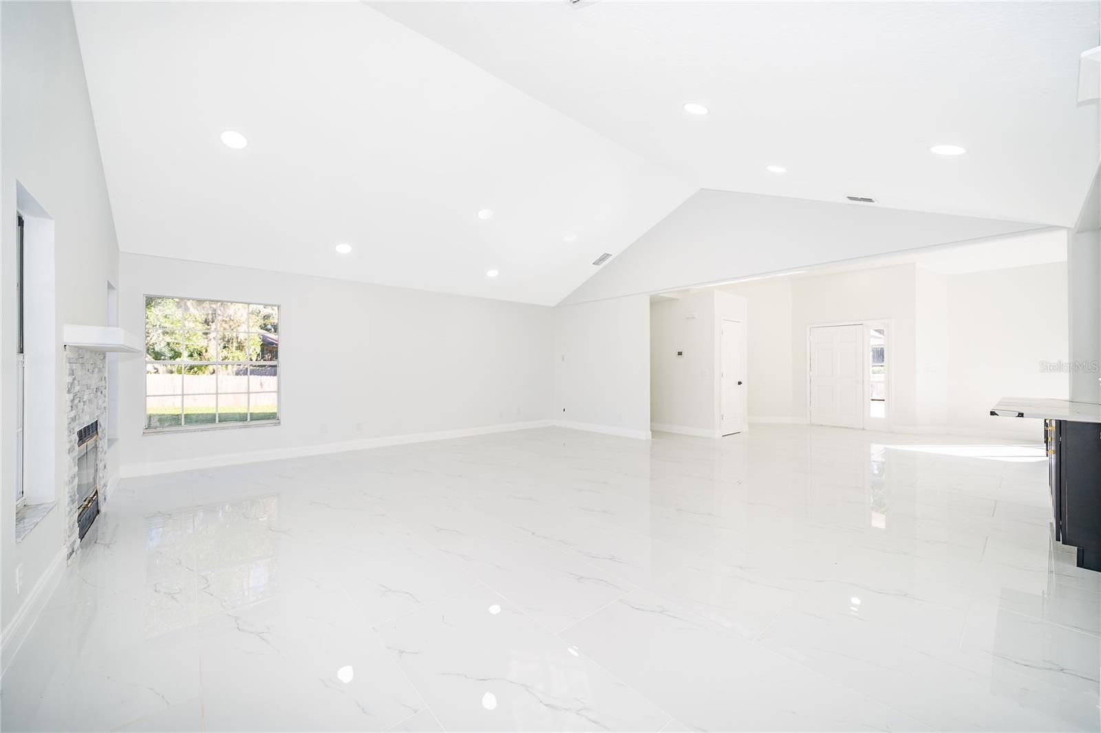 1250 GLENMORE DR, APOPKA, FL, 32712