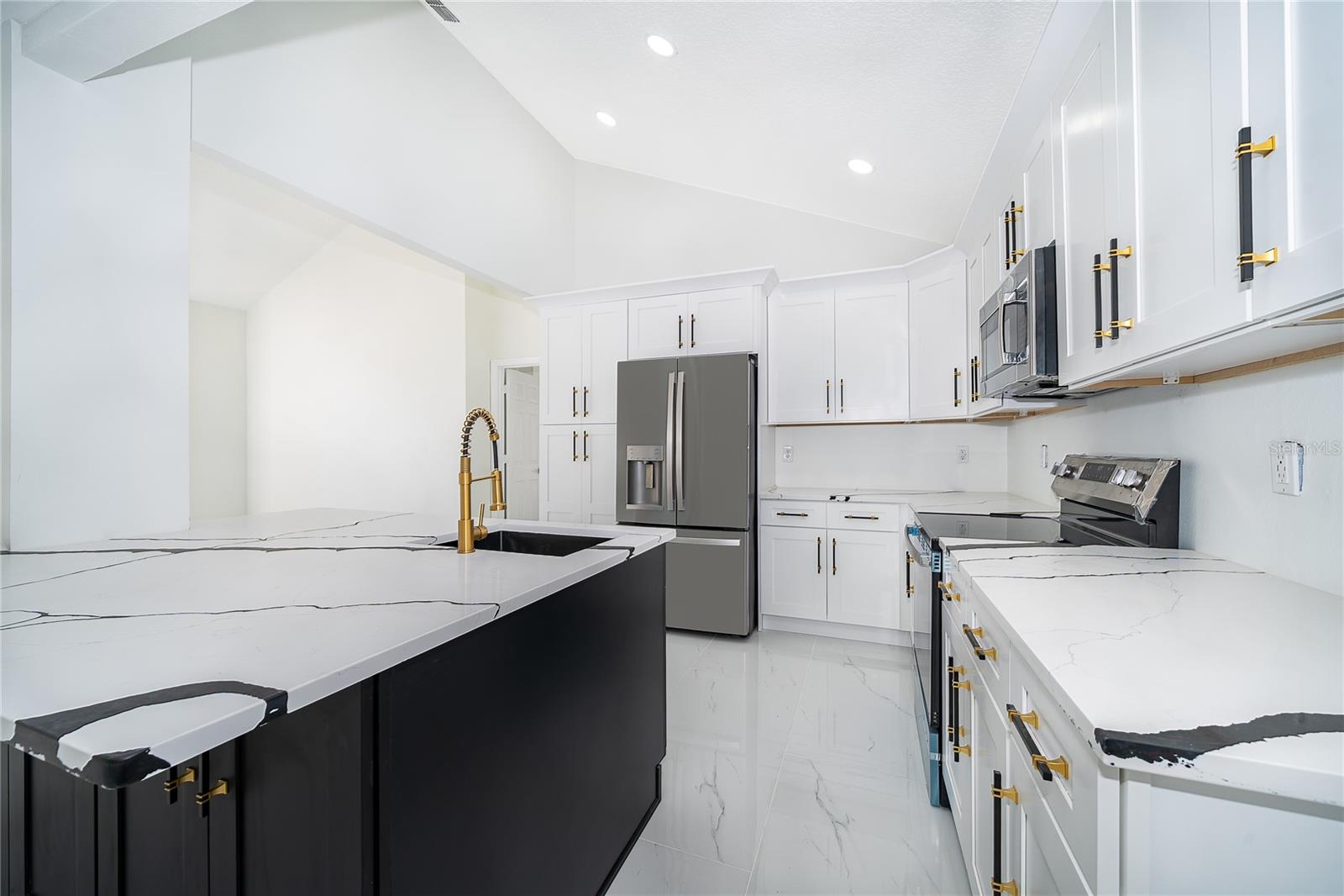 1250 GLENMORE DR, APOPKA, FL, 32712