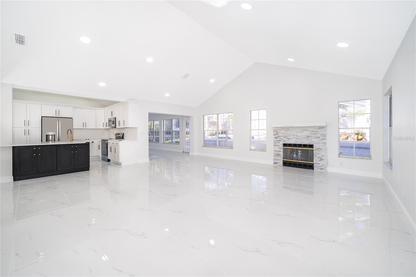 1250 GLENMORE DR, APOPKA, FL, 32712