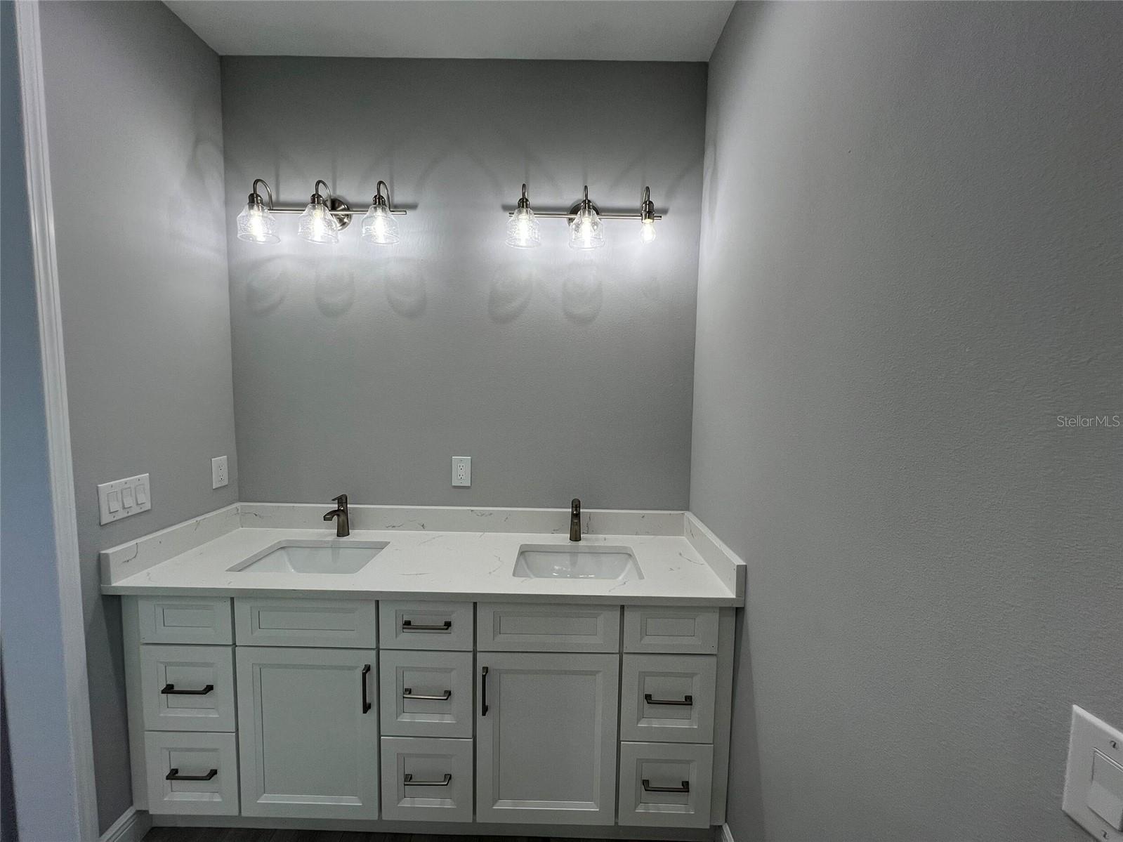 750 ROTONDA CIR, ROTONDA WEST, FL, 33947