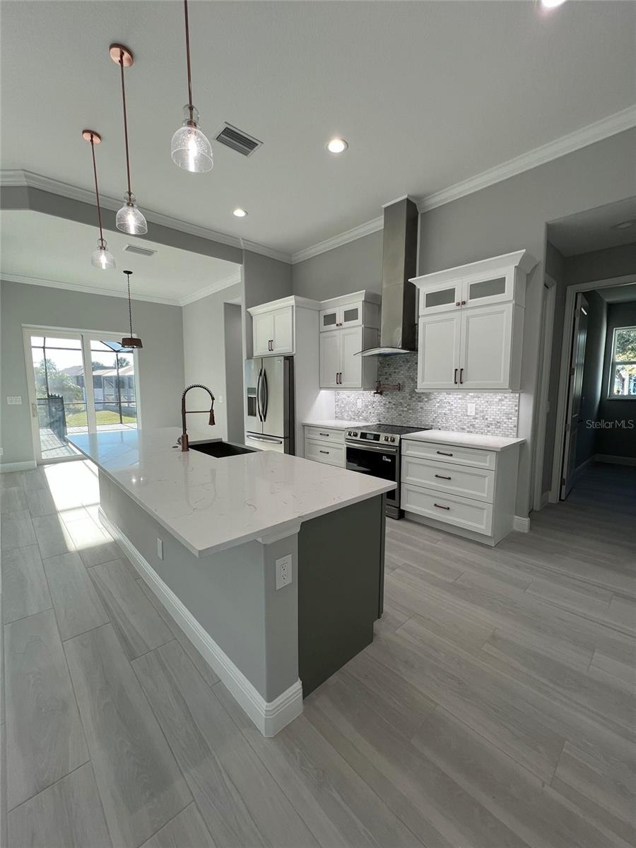 750 ROTONDA CIR, ROTONDA WEST, FL, 33947