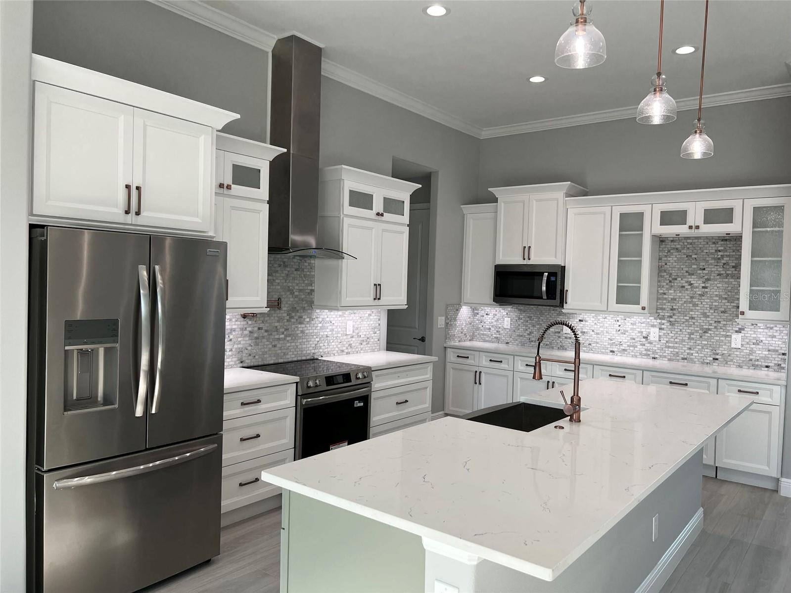 750 ROTONDA CIR, ROTONDA WEST, FL, 33947