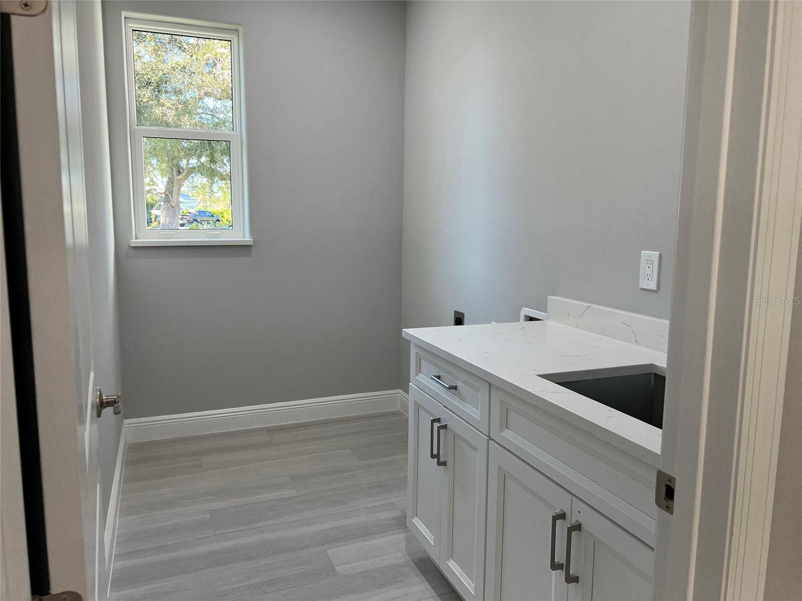 750 ROTONDA CIR, ROTONDA WEST, FL, 33947