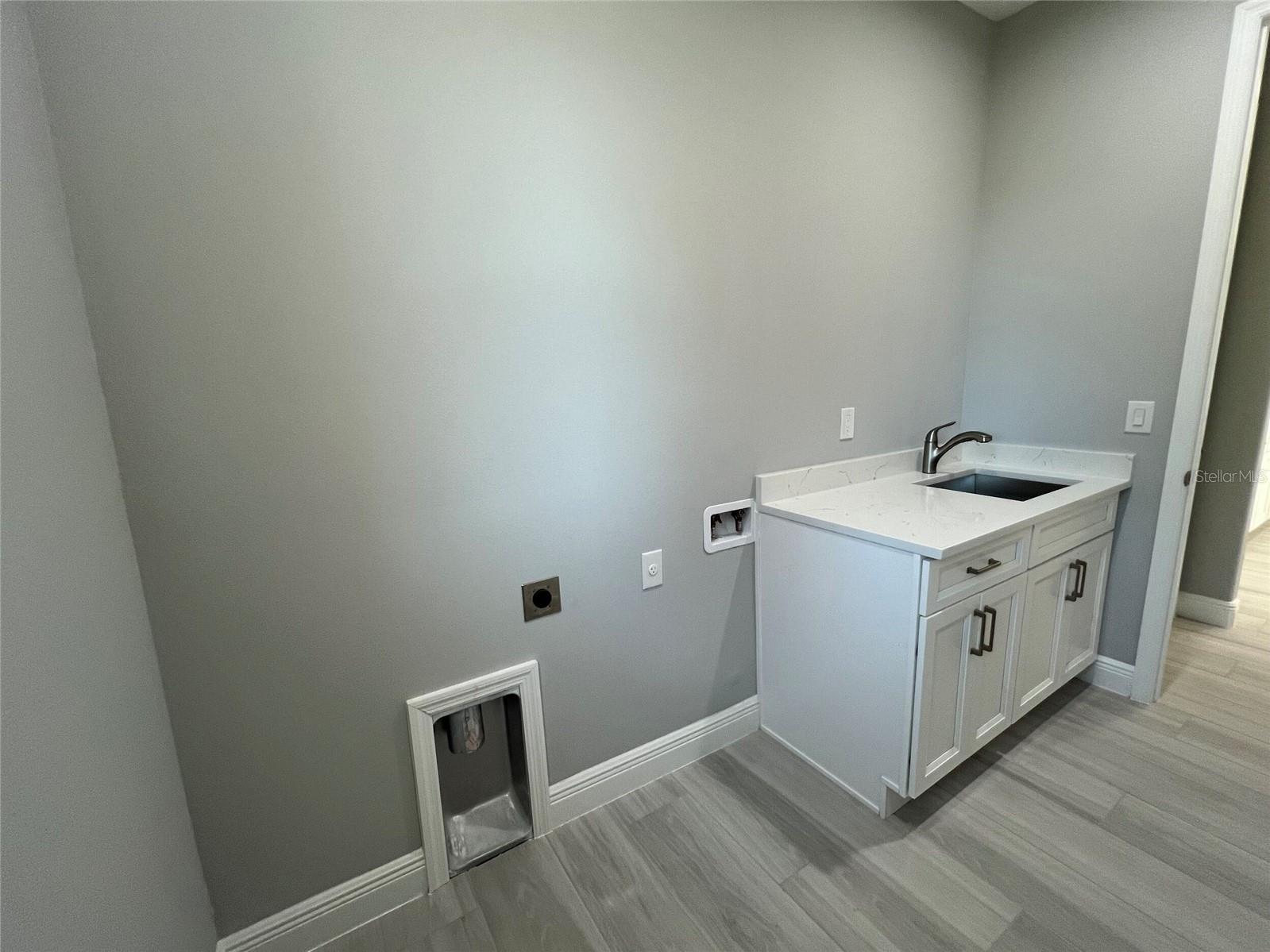 750 ROTONDA CIR, ROTONDA WEST, FL, 33947