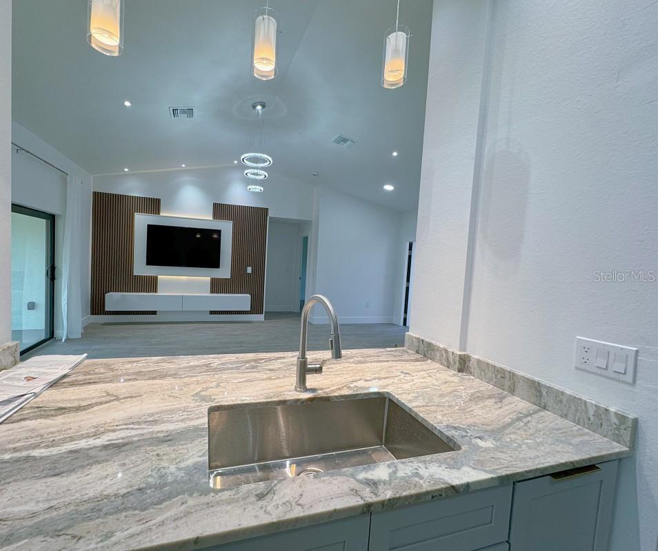 1541 MUSIC LN, NORTH PORT, FL, 34286