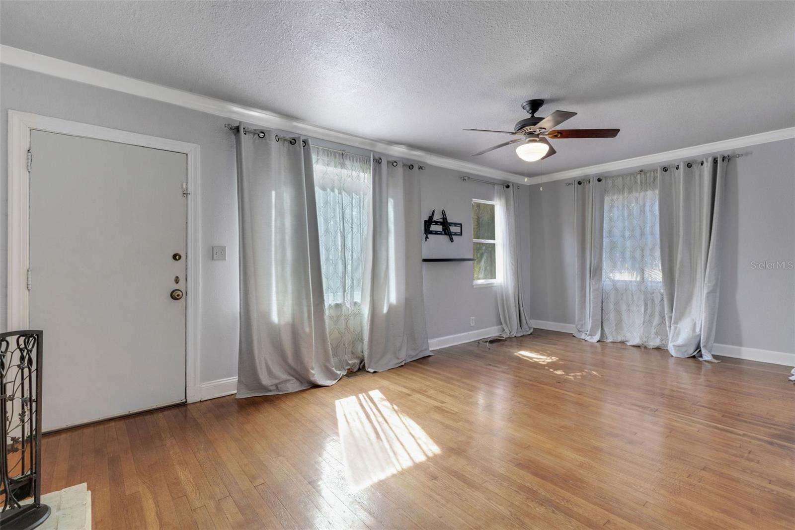 717 12TH AVE N, ST PETERSBURG, FL, 33701