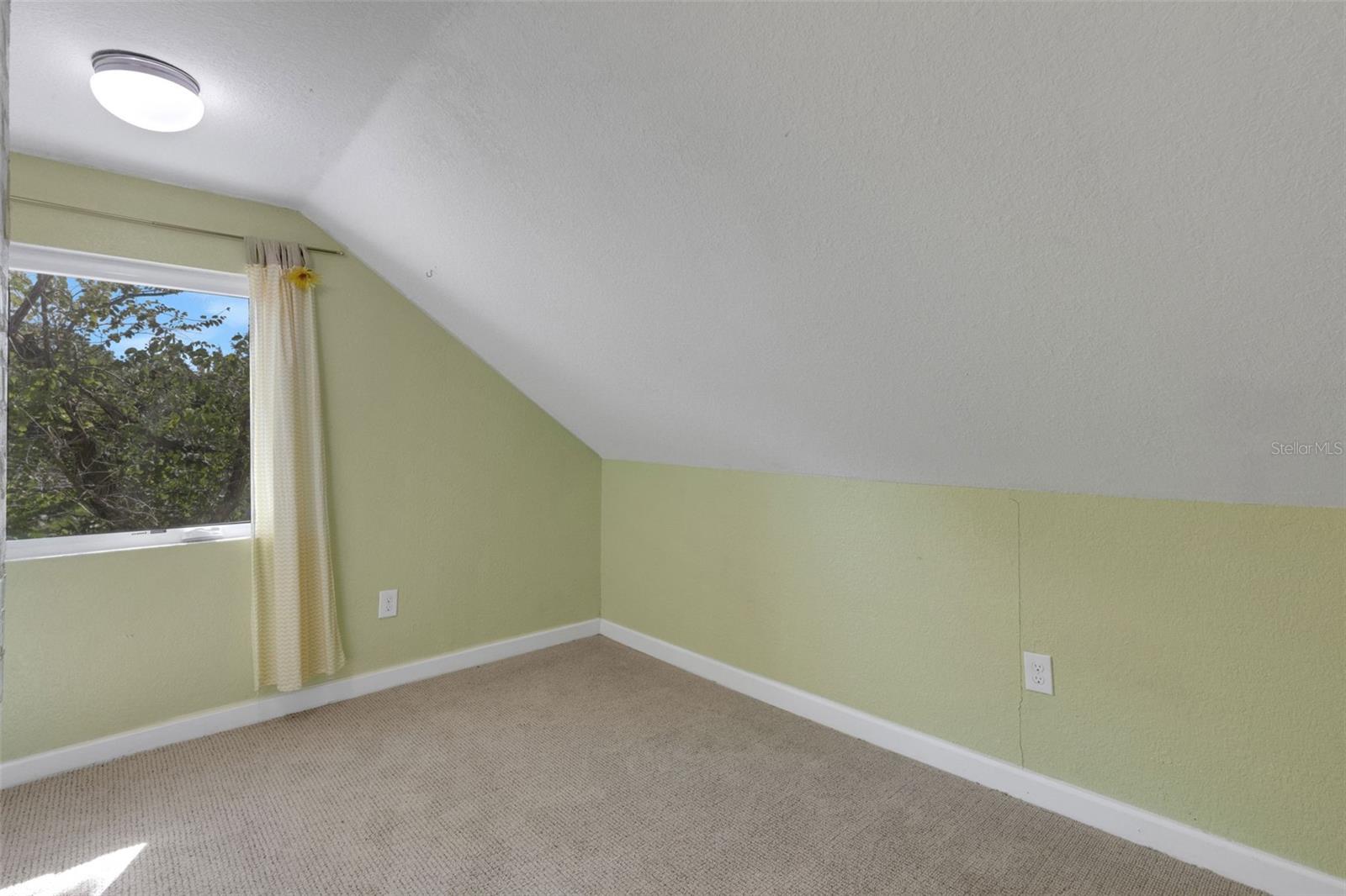 717 12TH AVE N, ST PETERSBURG, FL, 33701