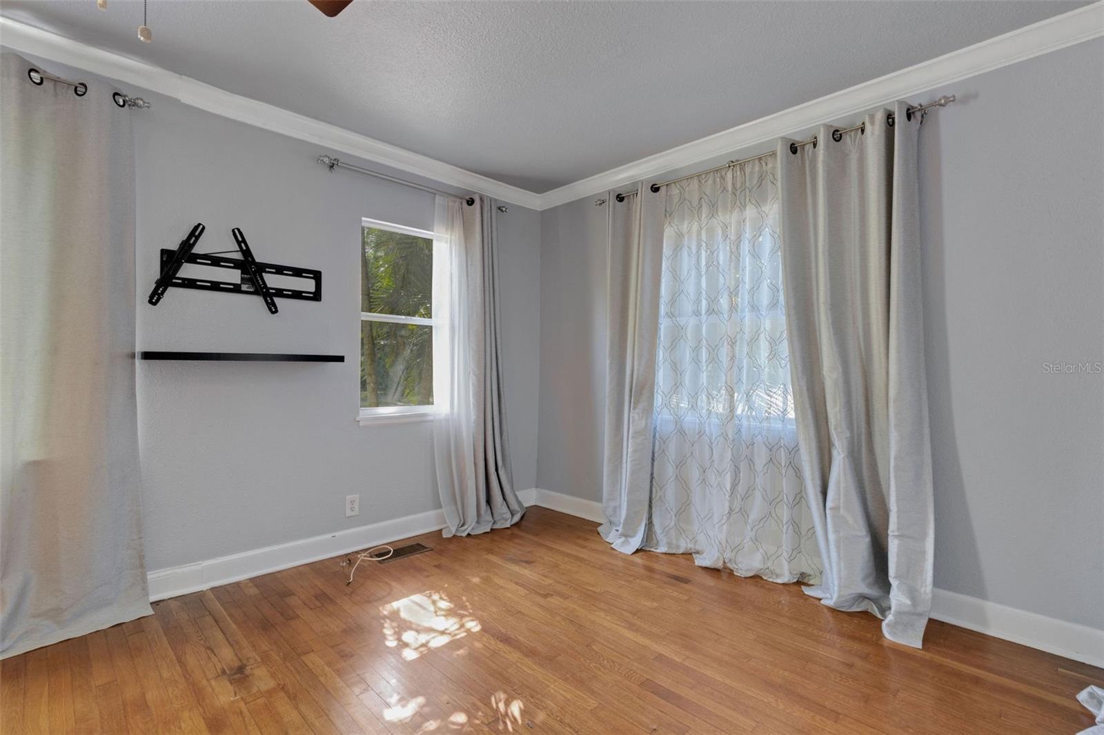 717 12TH AVE N, ST PETERSBURG, FL, 33701