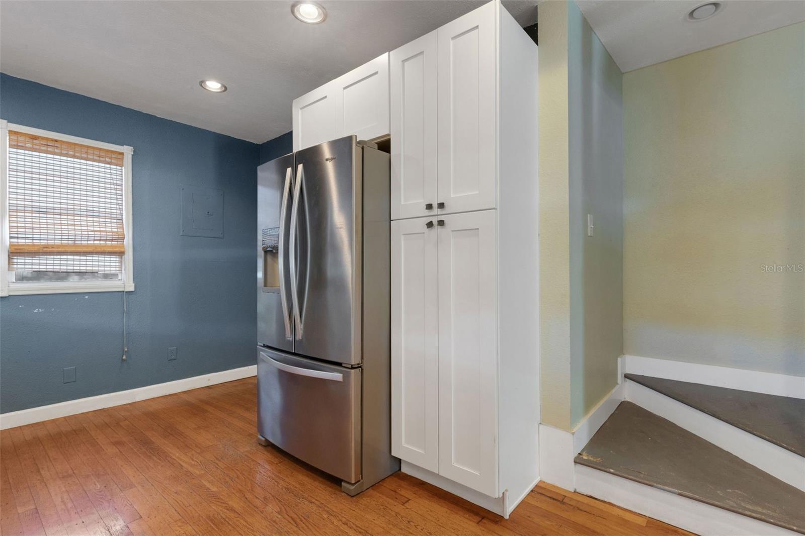 717 12TH AVE N, ST PETERSBURG, FL, 33701