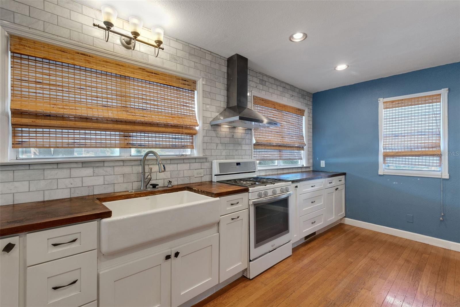 717 12TH AVE N, ST PETERSBURG, FL, 33701