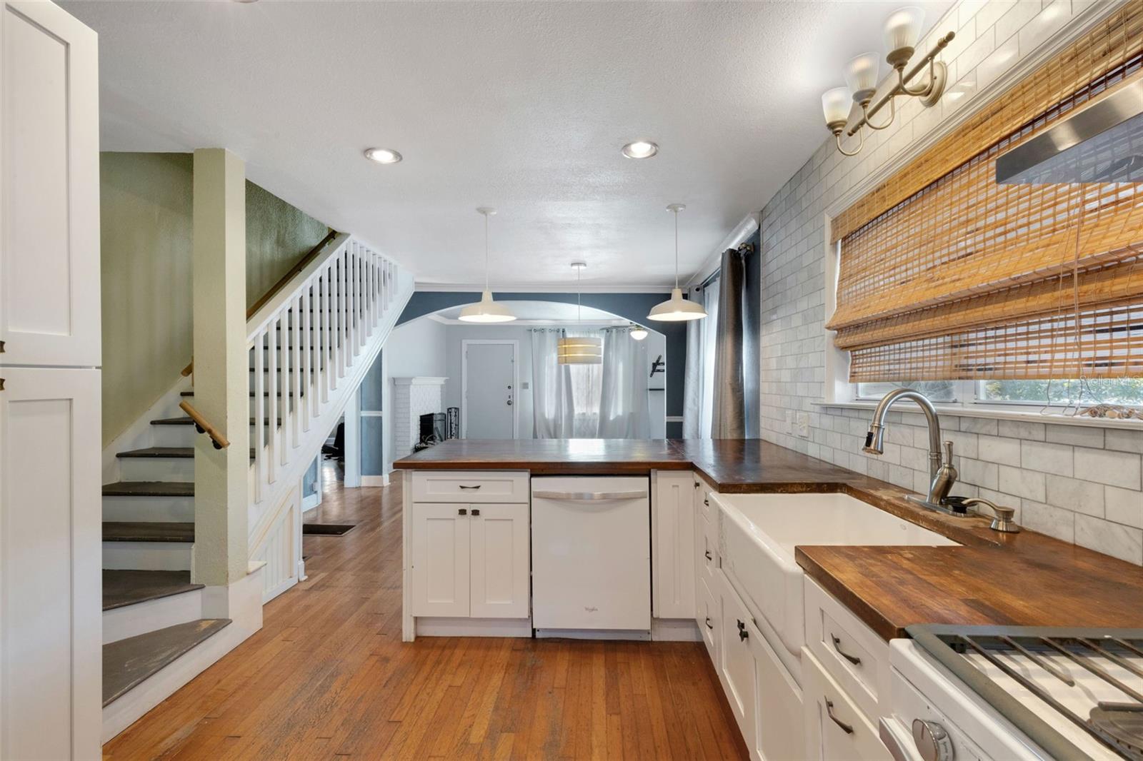 717 12TH AVE N, ST PETERSBURG, FL, 33701