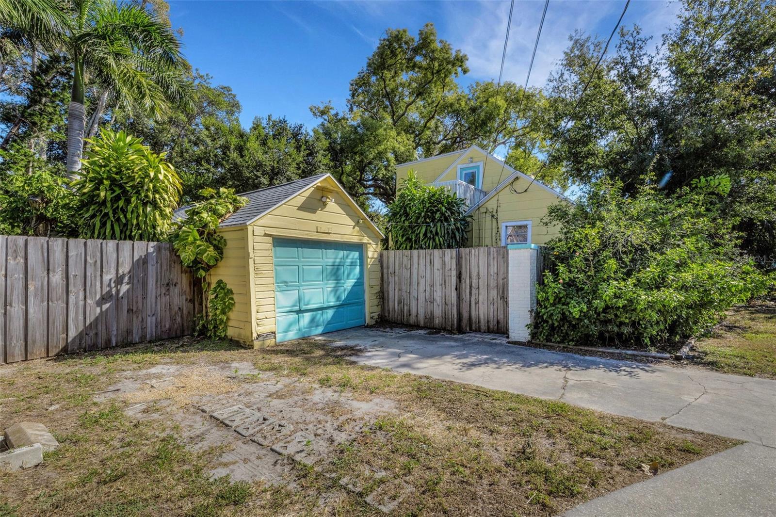 717 12TH AVE N, ST PETERSBURG, FL, 33701