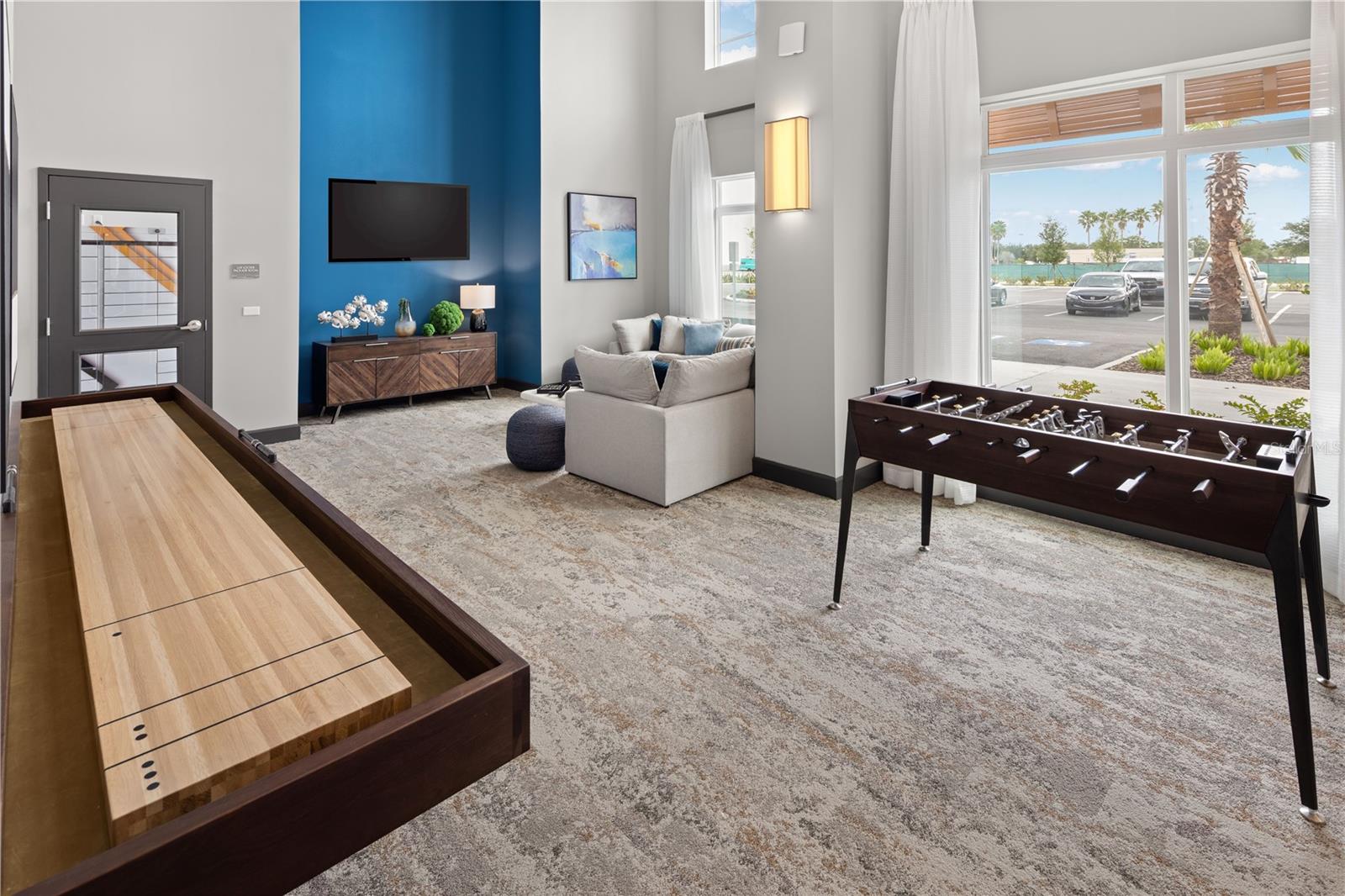 5256 INTERNATIONAL DR #C2, ORLANDO, FL, 32819