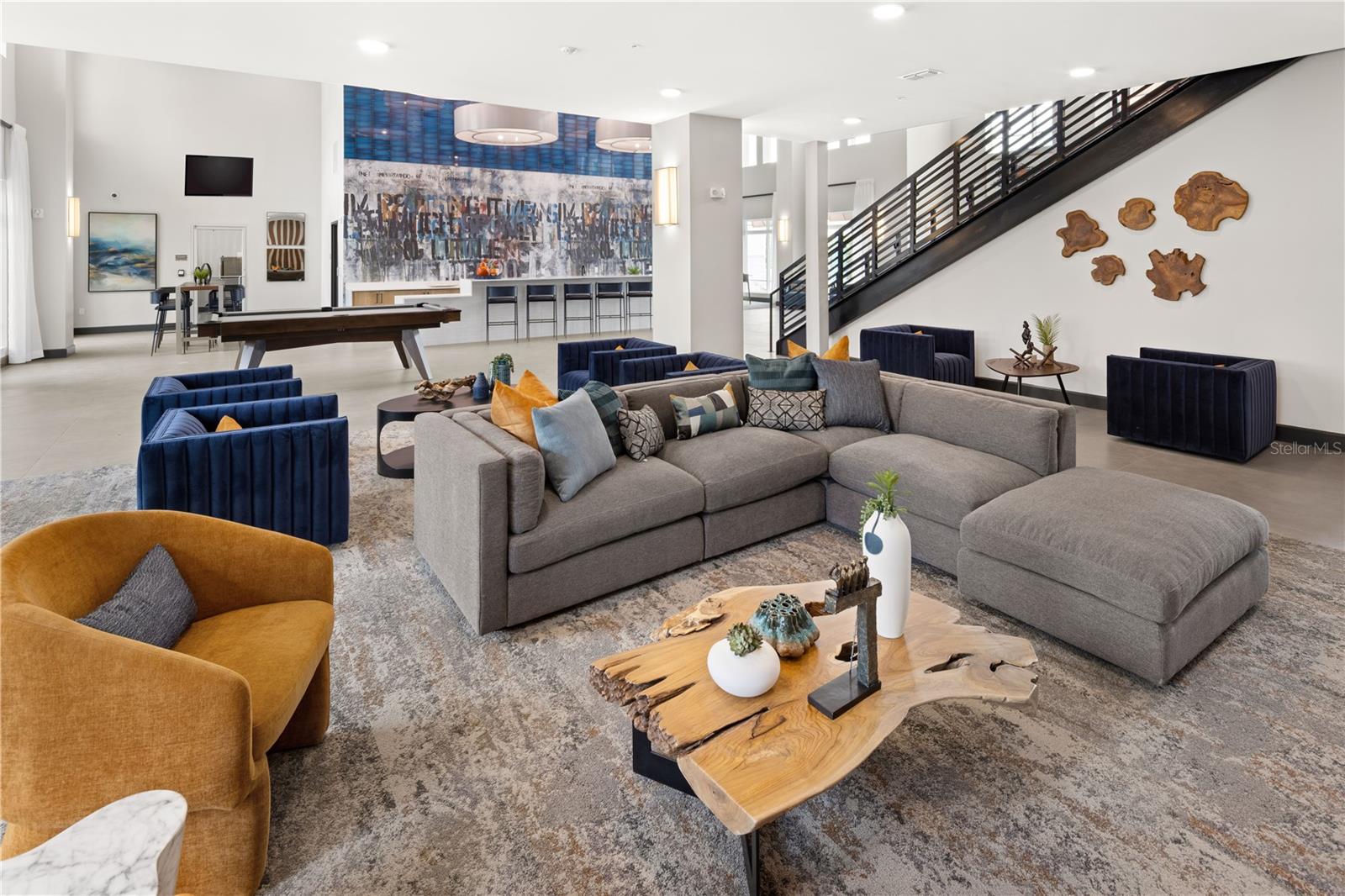 5256 INTERNATIONAL DR #C2, ORLANDO, FL, 32819