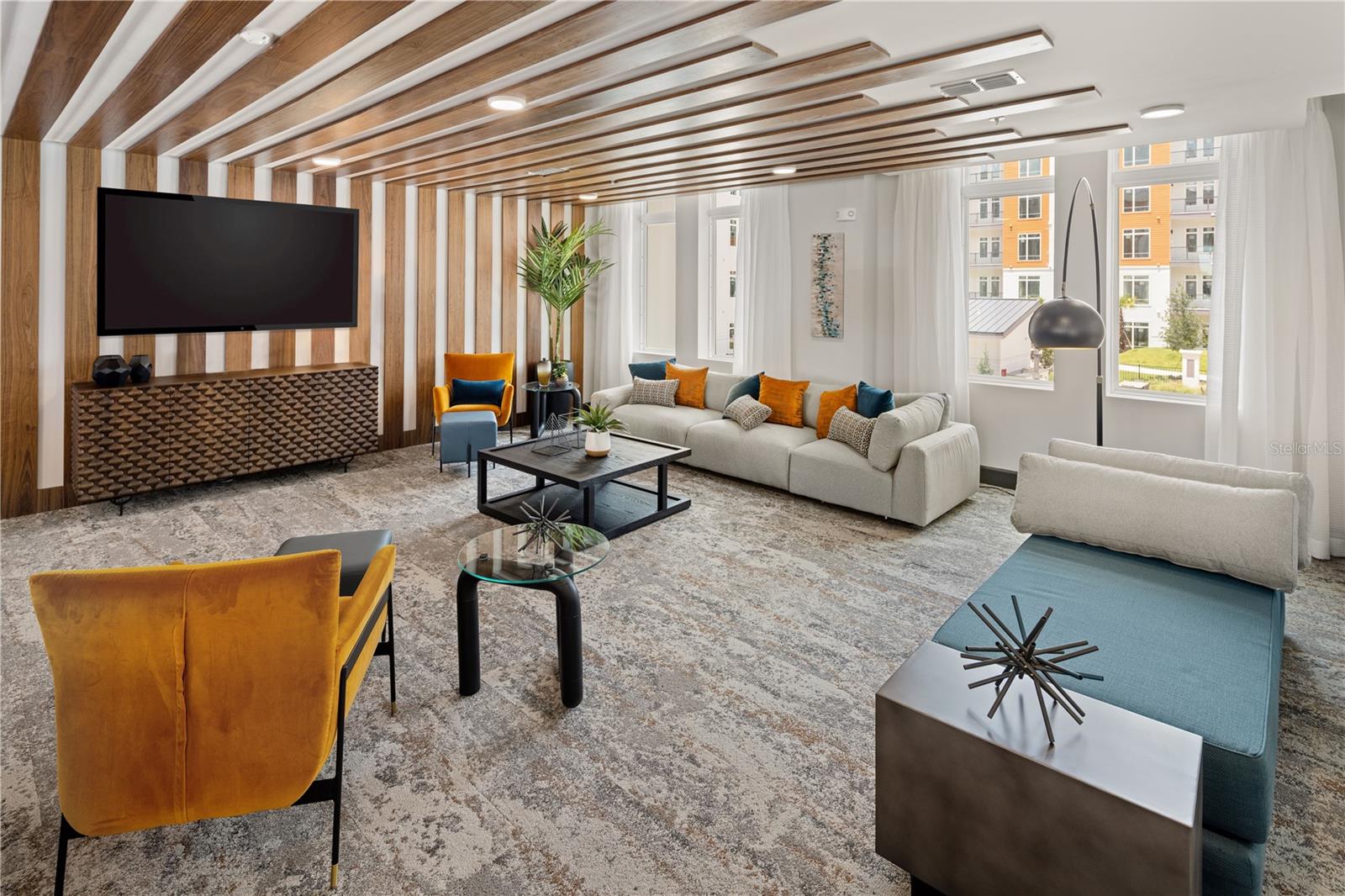 5256 INTERNATIONAL DR #C2, ORLANDO, FL, 32819