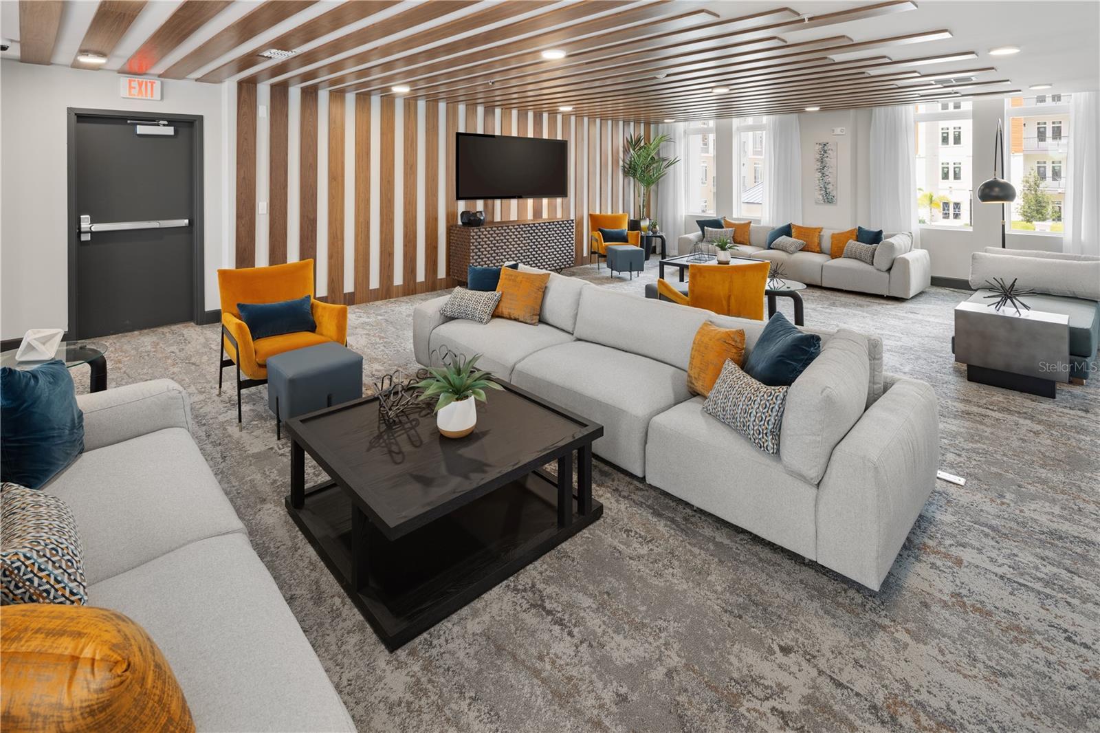 5256 INTERNATIONAL DR #C2, ORLANDO, FL, 32819