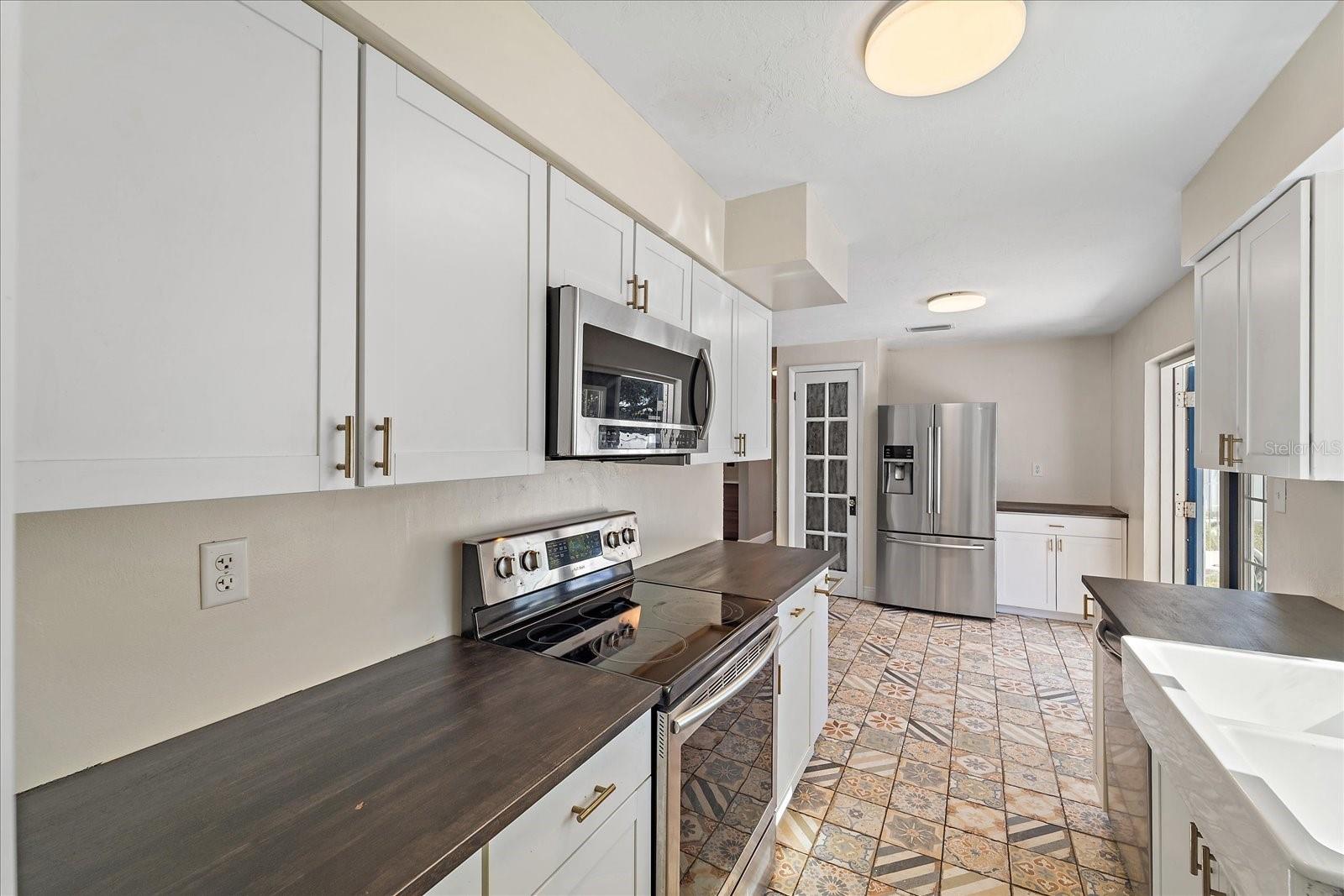 3647 BALI DR, SARASOTA, FL, 34232