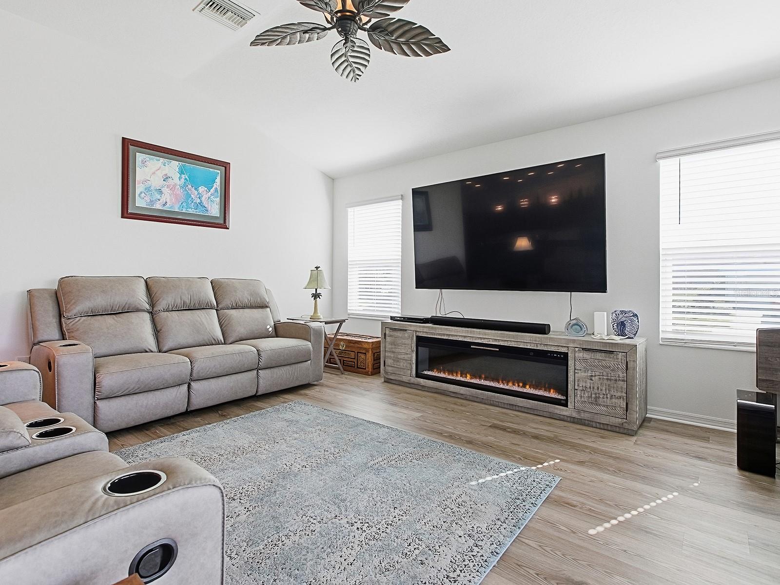 11200 SE MIDORA TER NW, OXFORD, FL, 34484