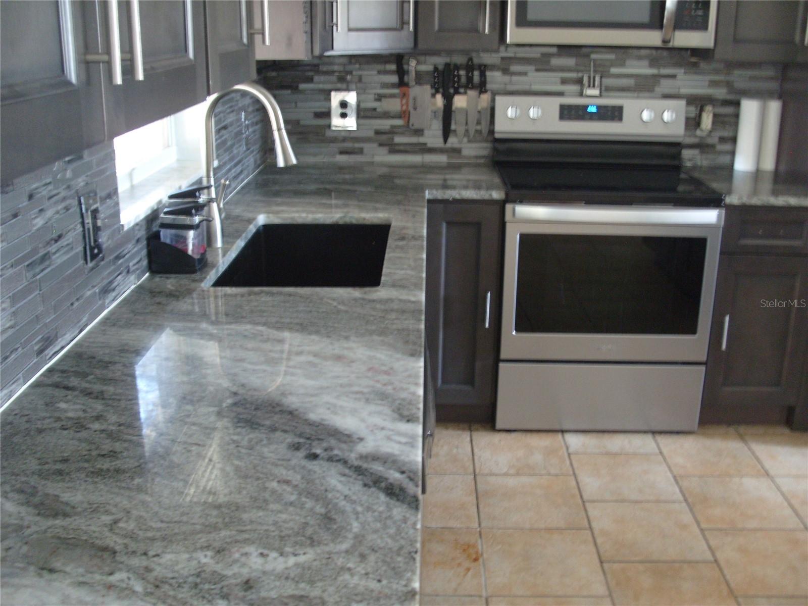 2030 ALLIANCE AVE, NORTH PORT, FL, 34286