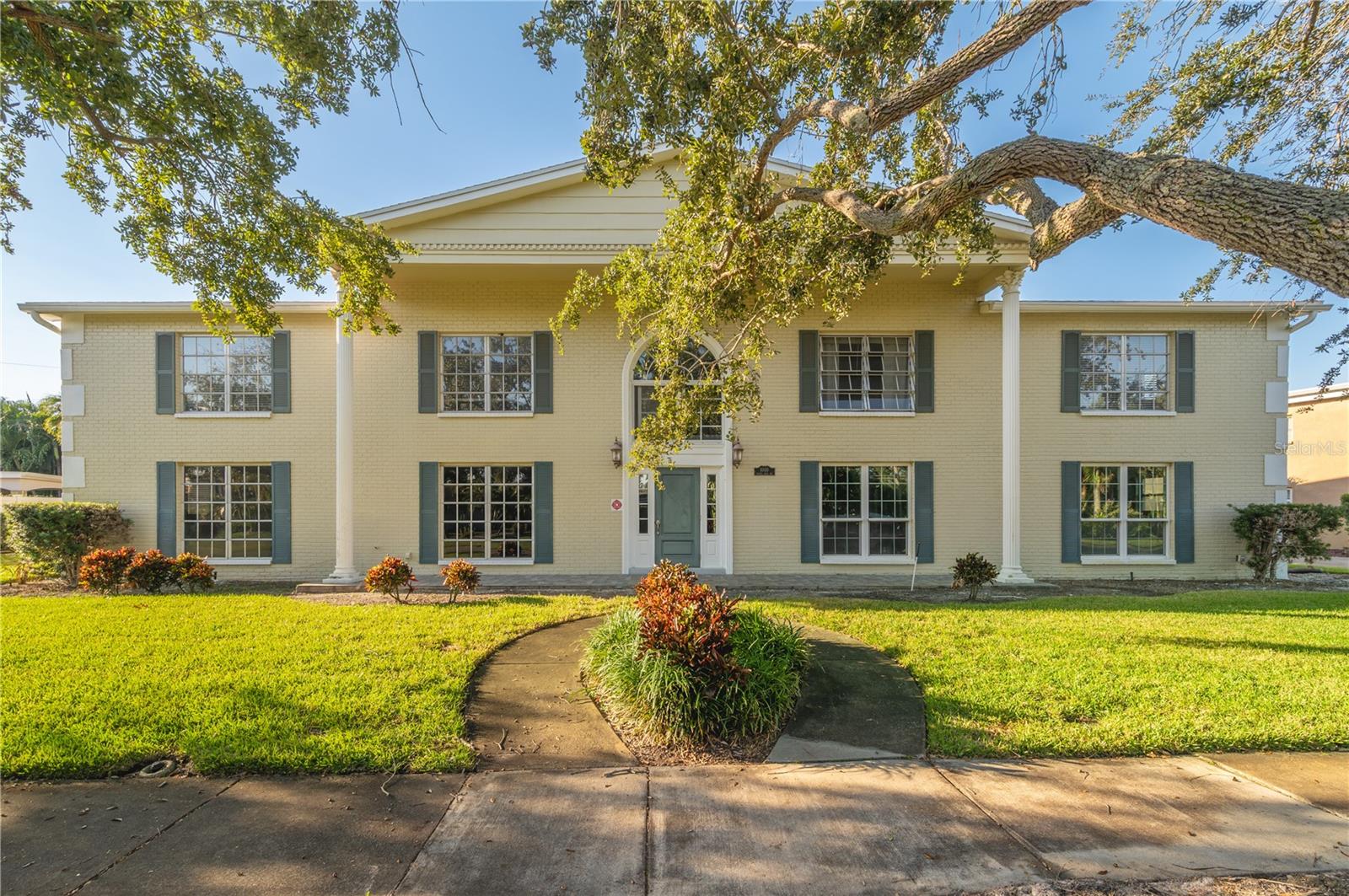 1001 EDEN ISLE BLVD NE #1, ST PETERSBURG, FL, 33703