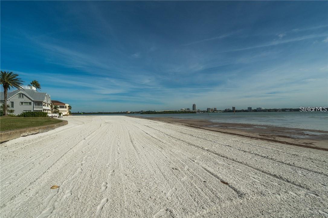 855 BAYWAY BLVD #303, CLEARWATER BEACH, FL, 33767