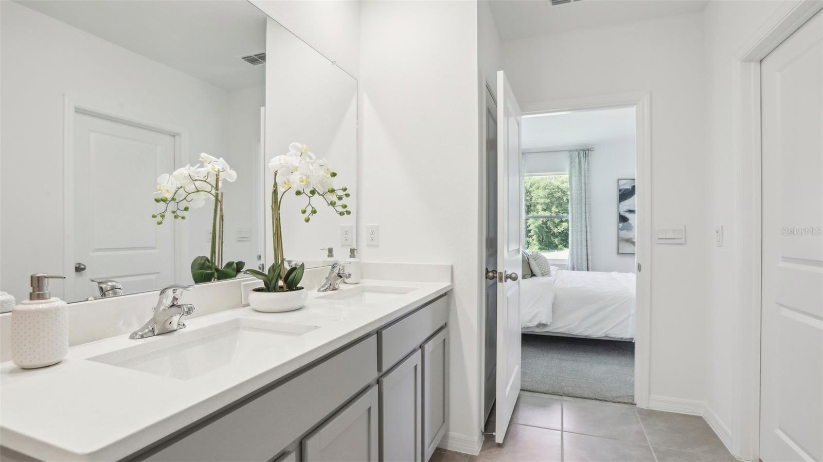 1689 SOURWOOD DR SE, RUSKIN, FL, 33570