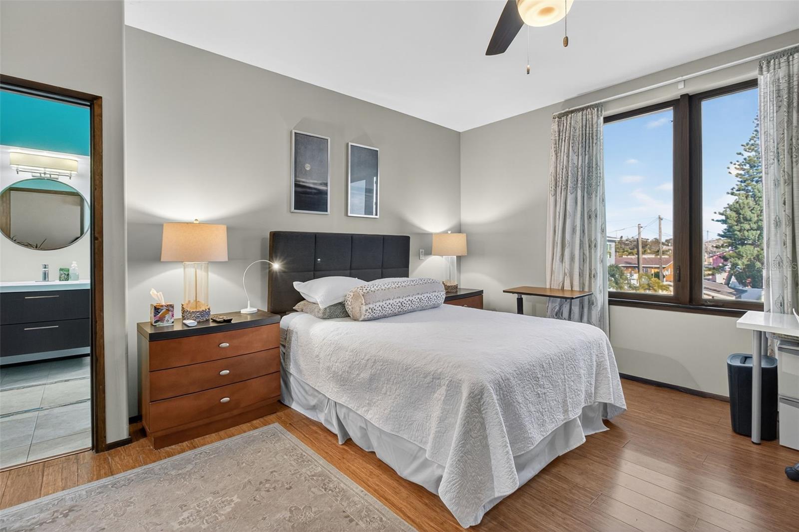 5659 SHORE BLVD S, GULFPORT, FL, 33707