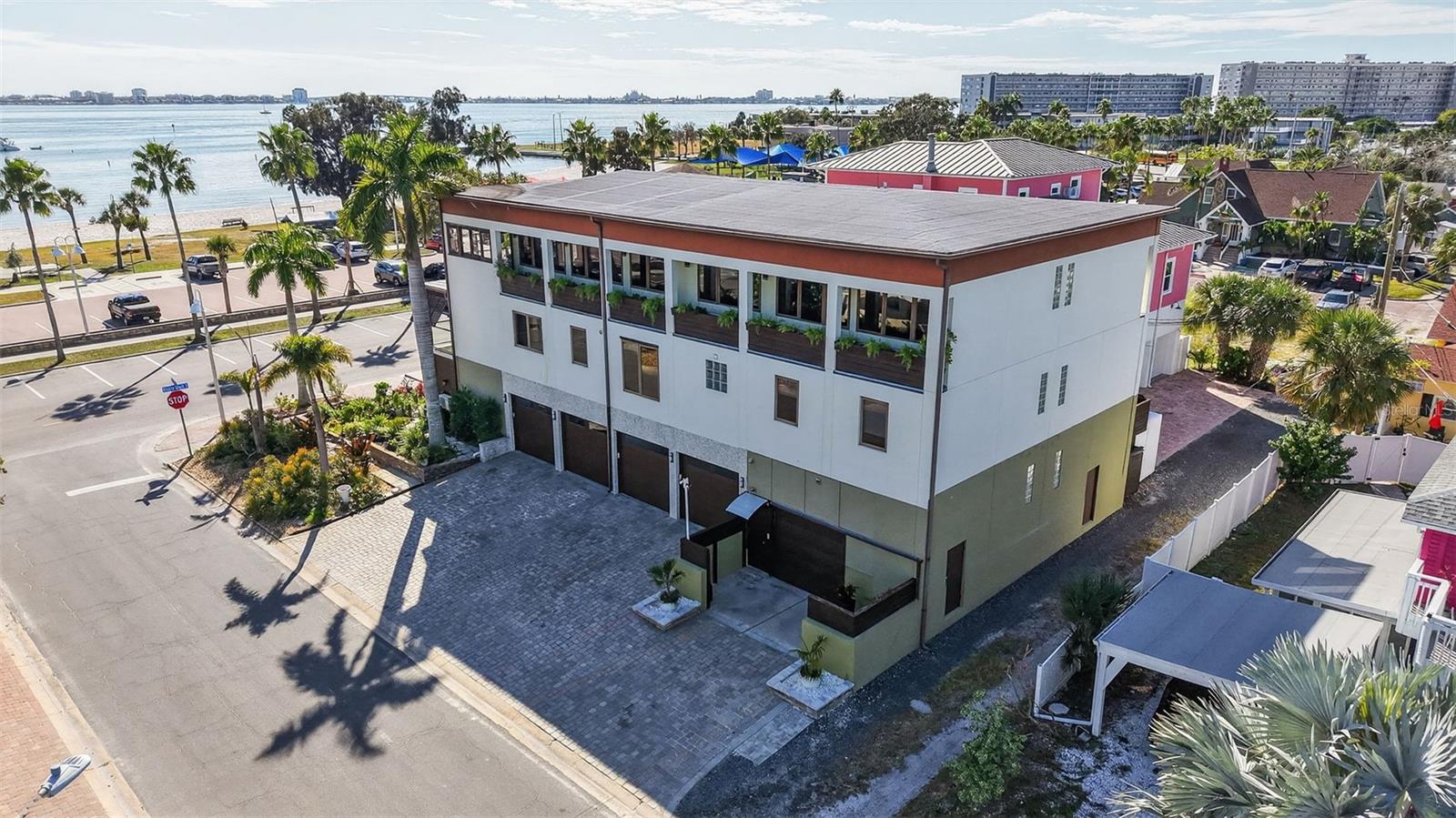 5659 SHORE BLVD S, GULFPORT, FL, 33707