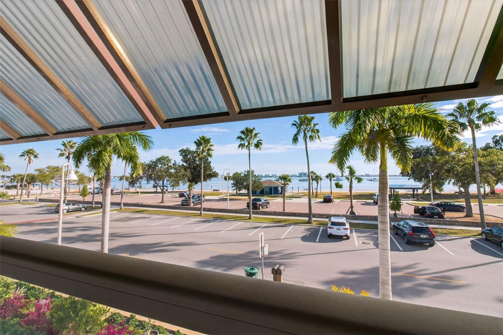 5659 SHORE BLVD S, GULFPORT, FL, 33707