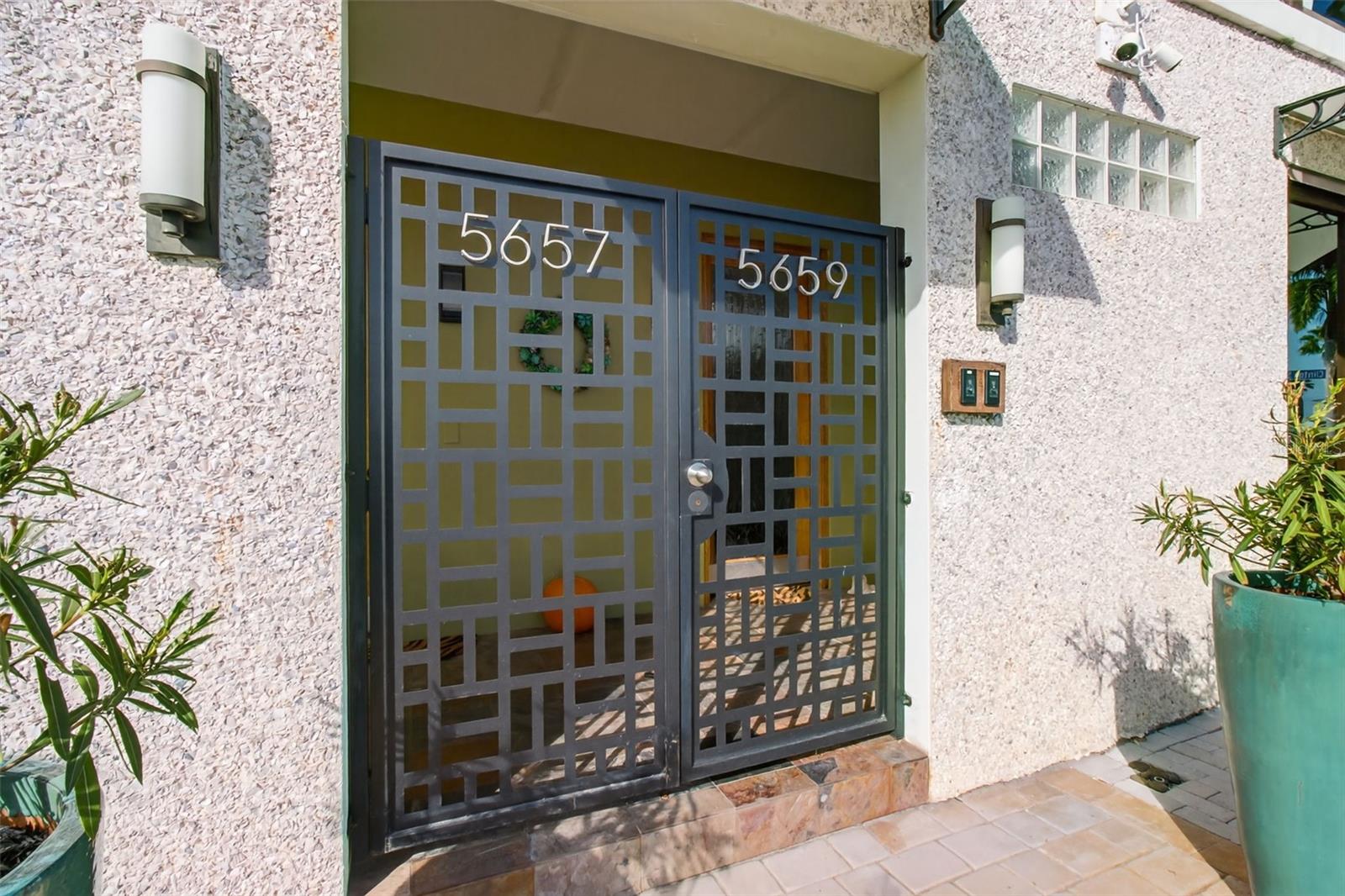 5659 SHORE BLVD S, GULFPORT, FL, 33707