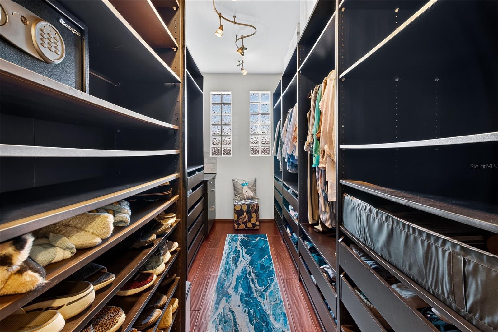 5659 SHORE BLVD S, GULFPORT, FL, 33707