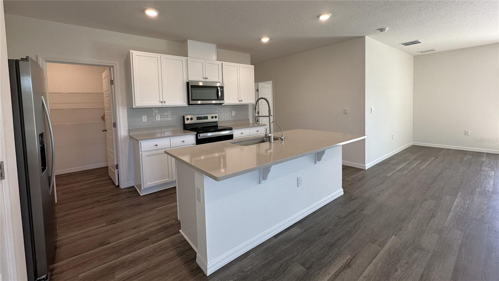 2505 RIBBON FALL AVE, DAVENPORT, FL, 33837