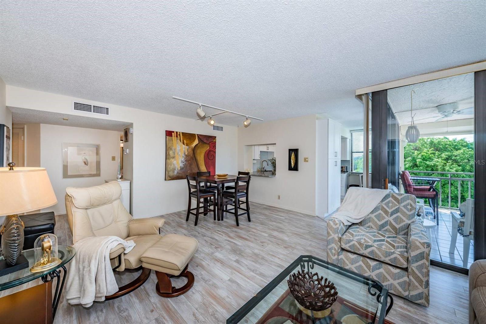 6145 SUN BLVD #404, ST PETERSBURG, FL, 33715
