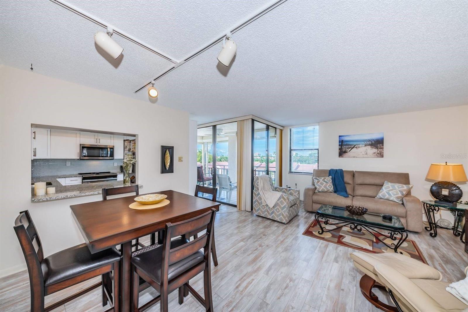 6145 SUN BLVD #404, ST PETERSBURG, FL, 33715