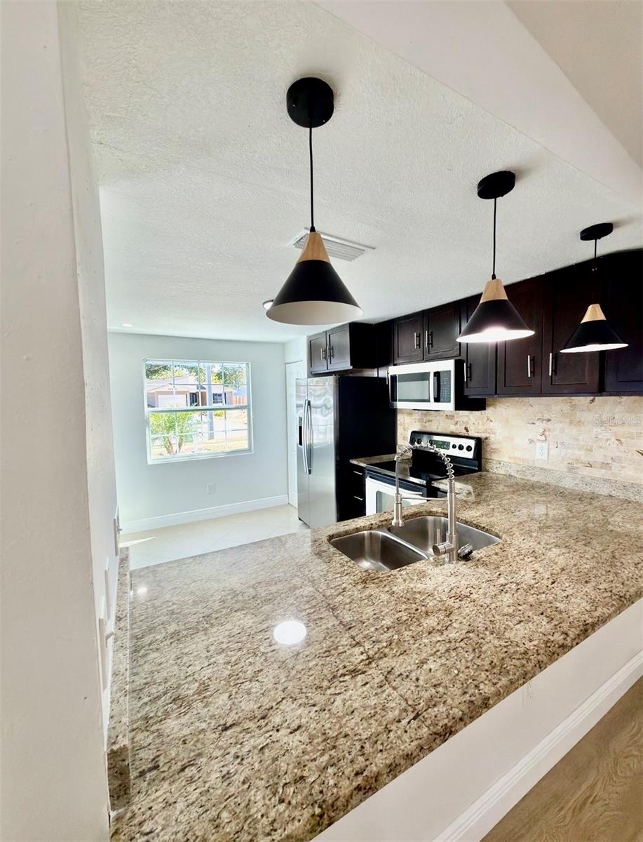 12336 CLOVERSTONE DR, TAMPA, FL, 33624