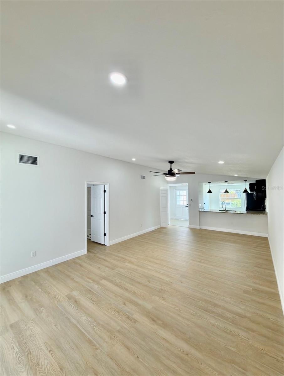 12336 CLOVERSTONE DR, TAMPA, FL, 33624