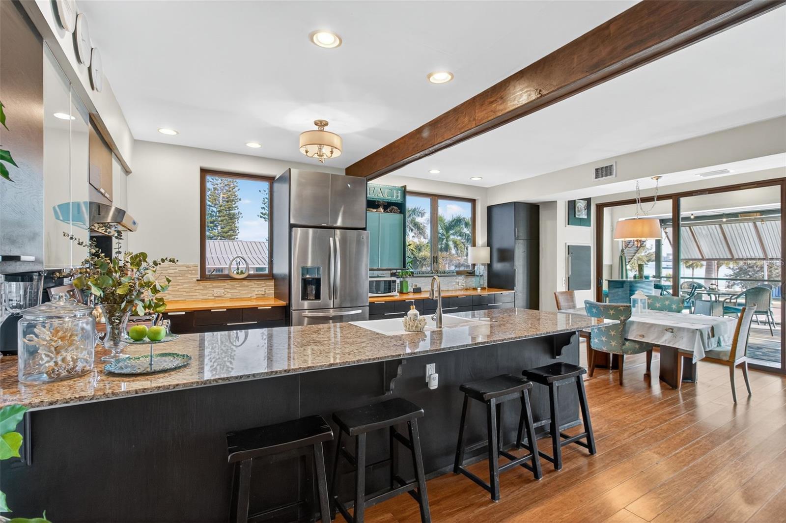 5659 SHORE BLVD S, GULFPORT, FL, 33707