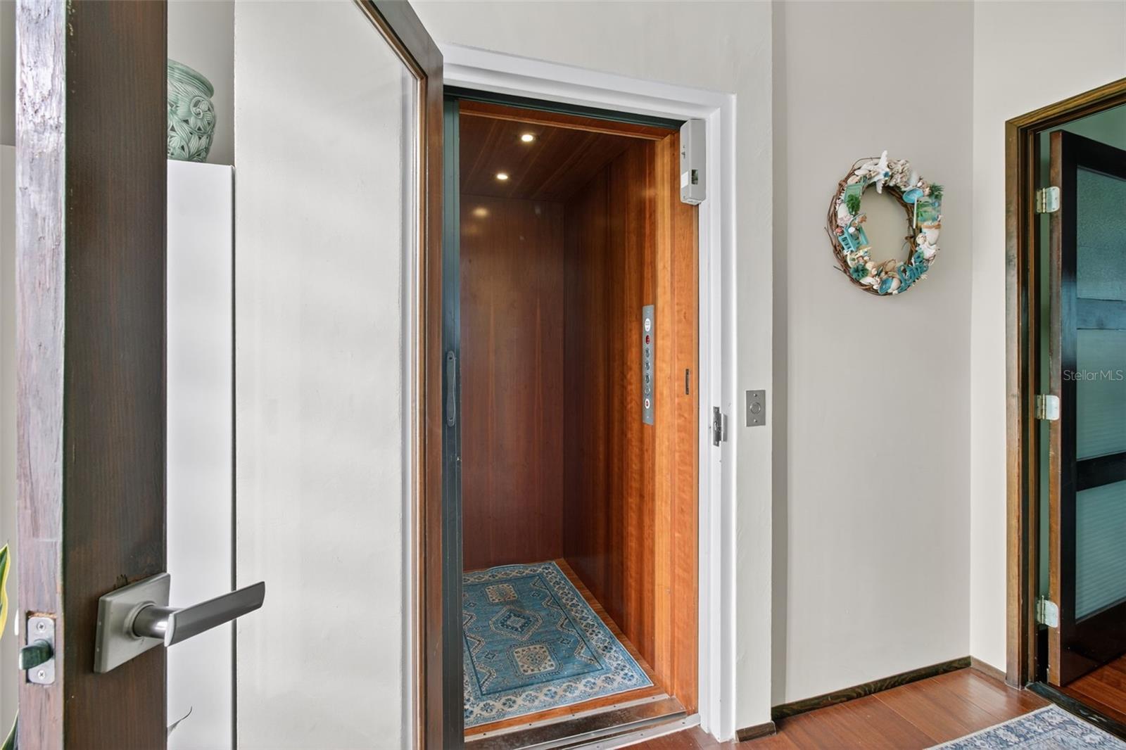 5659 SHORE BLVD S, GULFPORT, FL, 33707