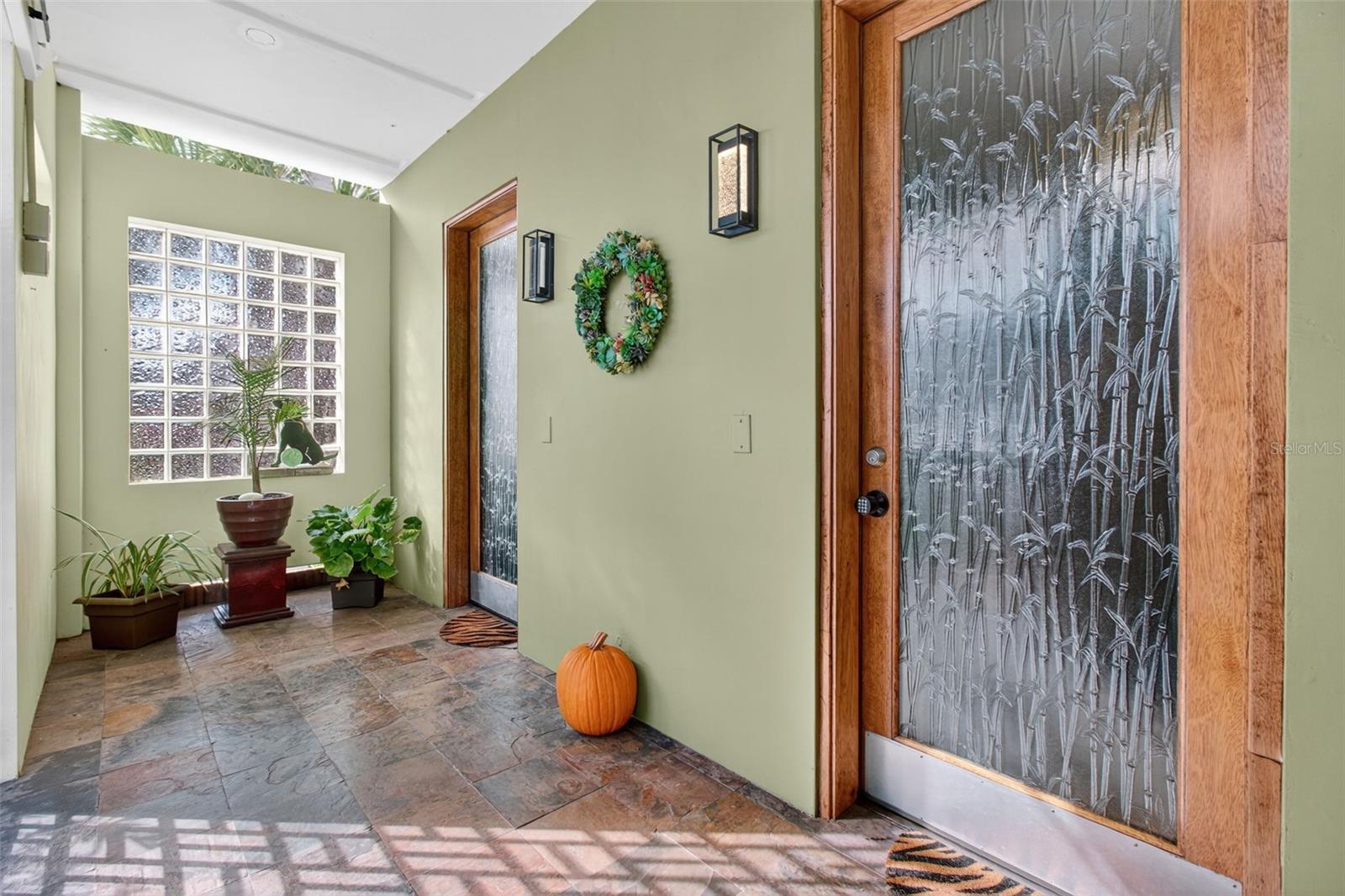 5659 SHORE BLVD S, GULFPORT, FL, 33707