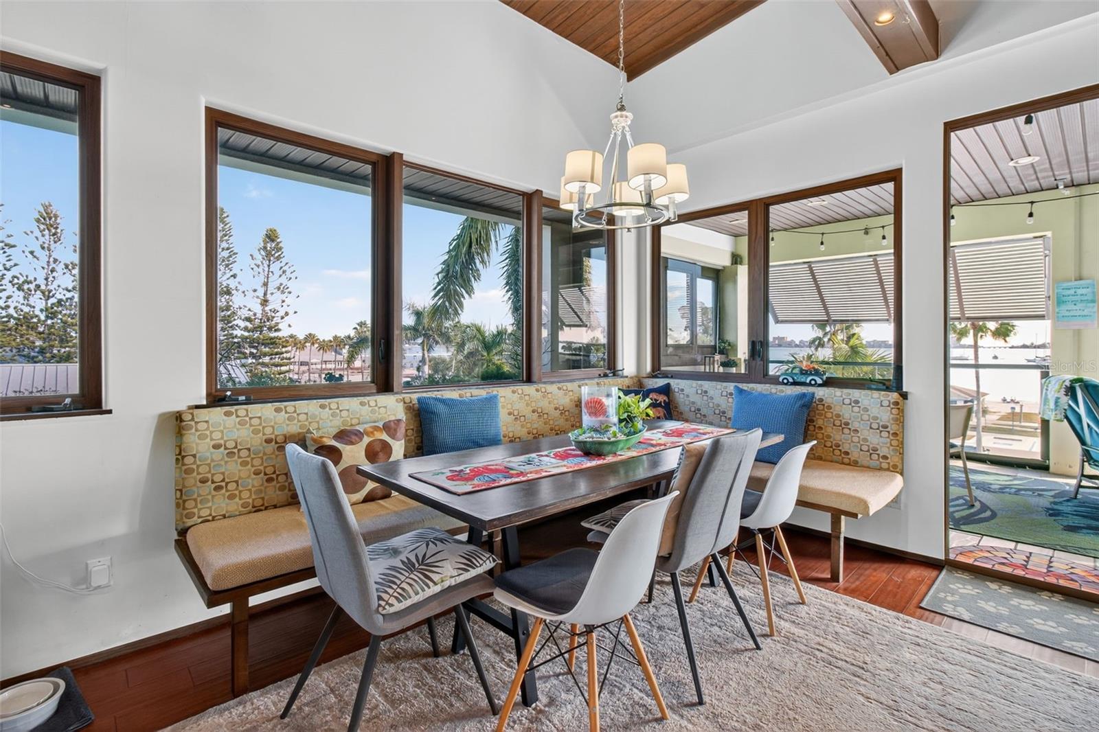 5659 SHORE BLVD S, GULFPORT, FL, 33707