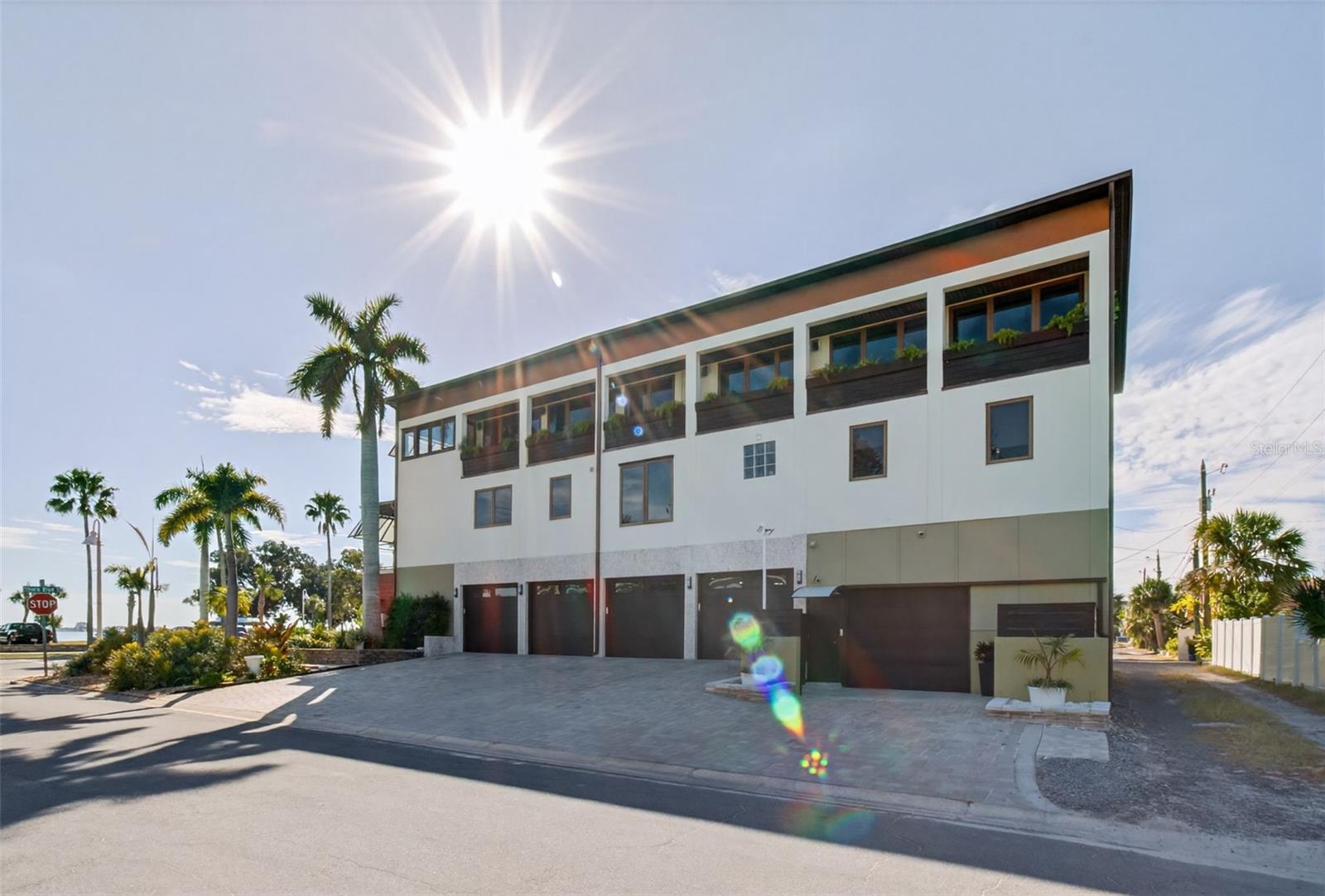 5659 SHORE BLVD S, GULFPORT, FL, 33707