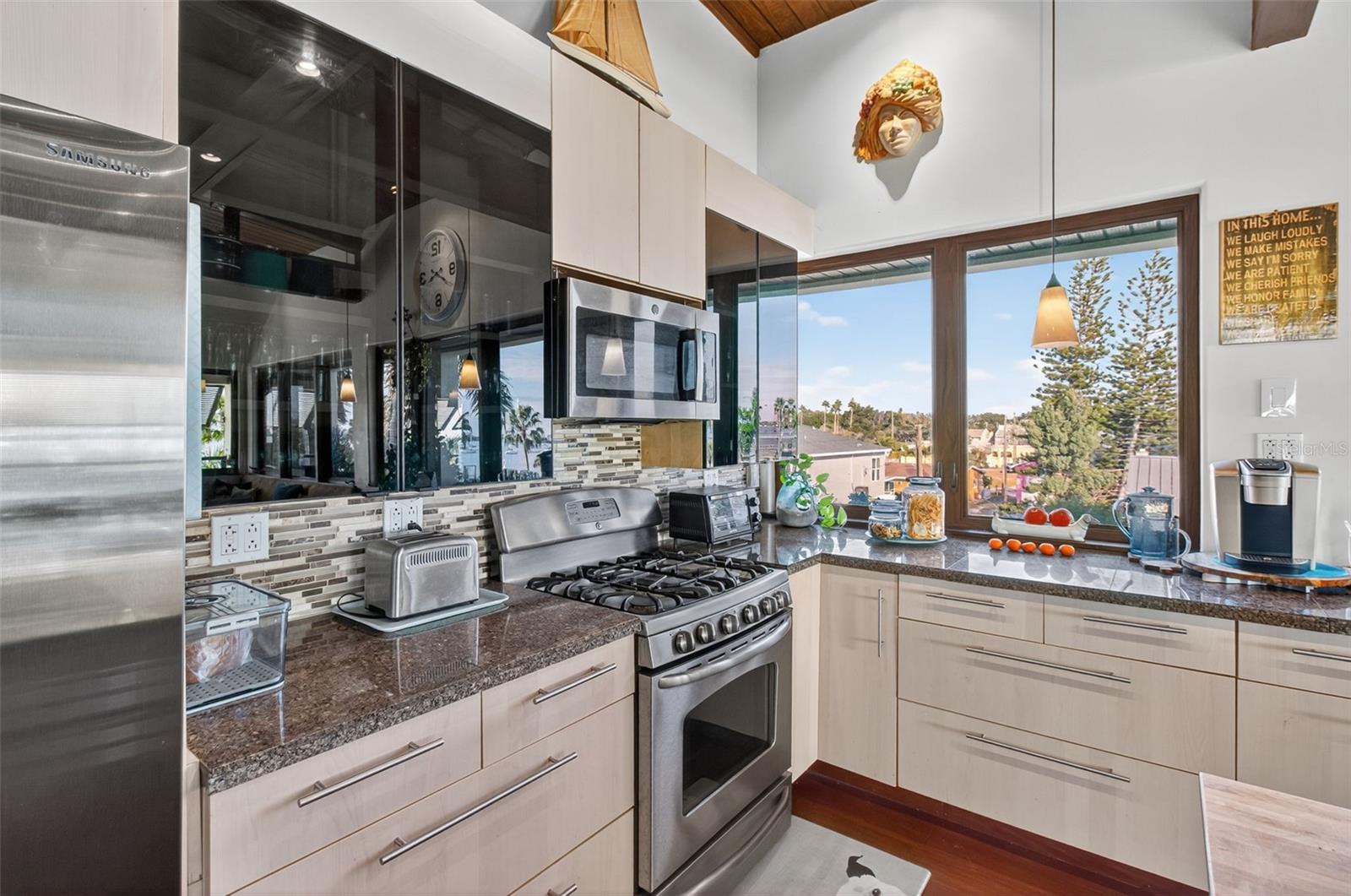 5659 SHORE BLVD S, GULFPORT, FL, 33707