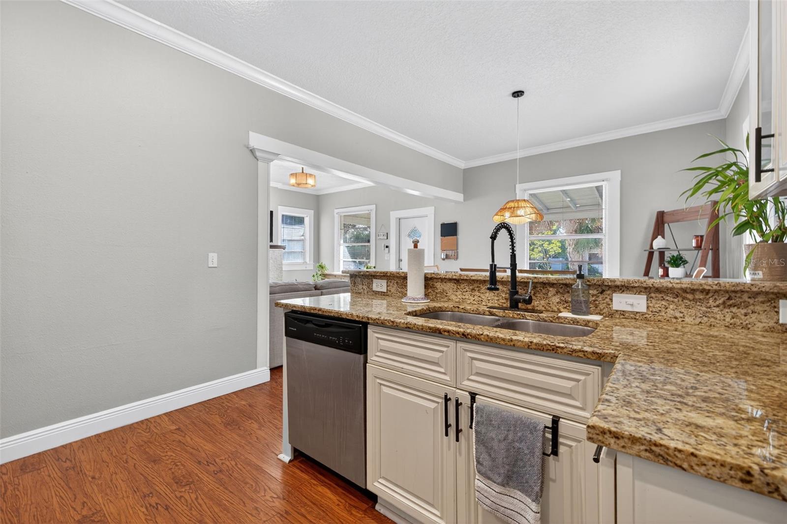 5911 N HIGHLAND AVE, TAMPA, FL, 33604