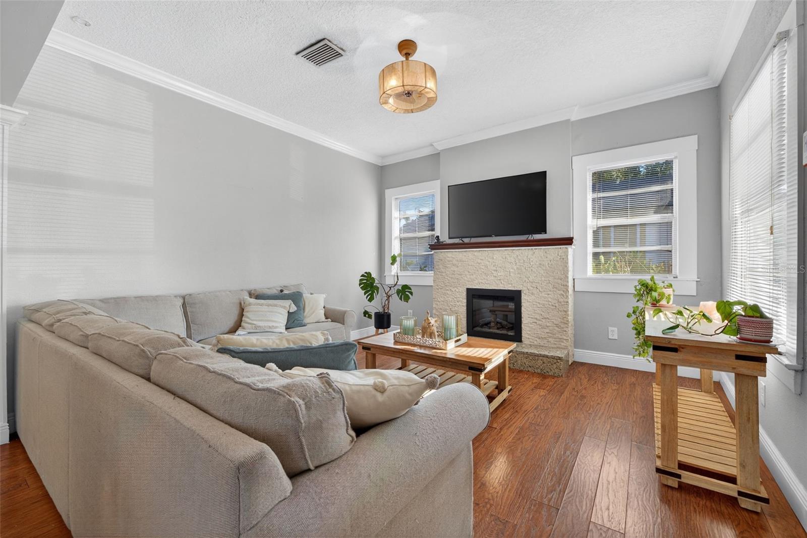 5911 N HIGHLAND AVE, TAMPA, FL, 33604