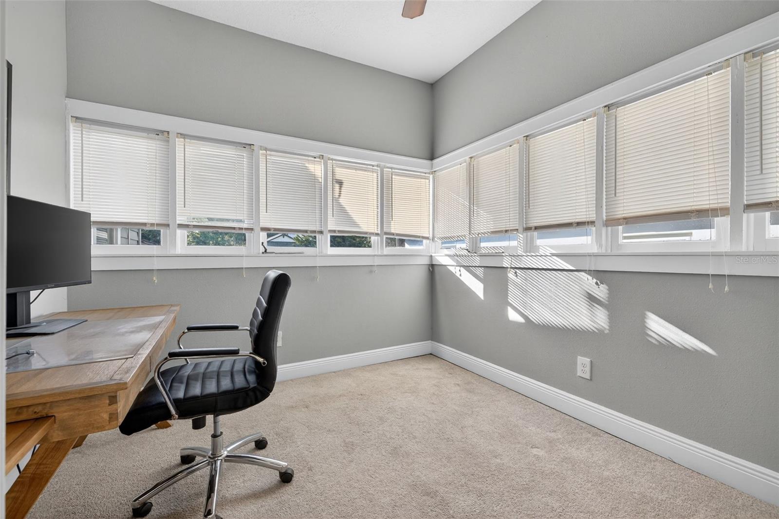 5911 N HIGHLAND AVE, TAMPA, FL, 33604