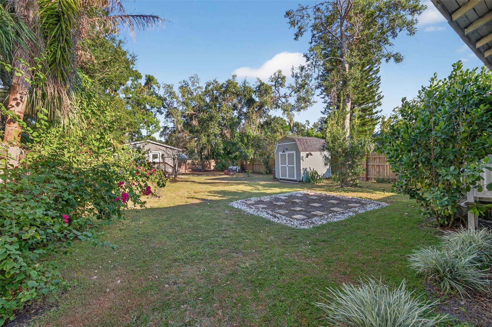 5911 N HIGHLAND AVE, TAMPA, FL, 33604