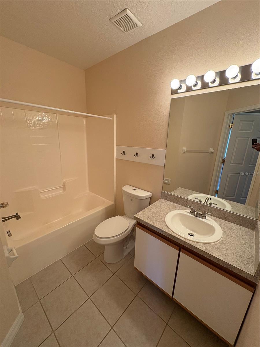 6413 HOLLYDALE PL #201, RIVERVIEW, FL, 33578